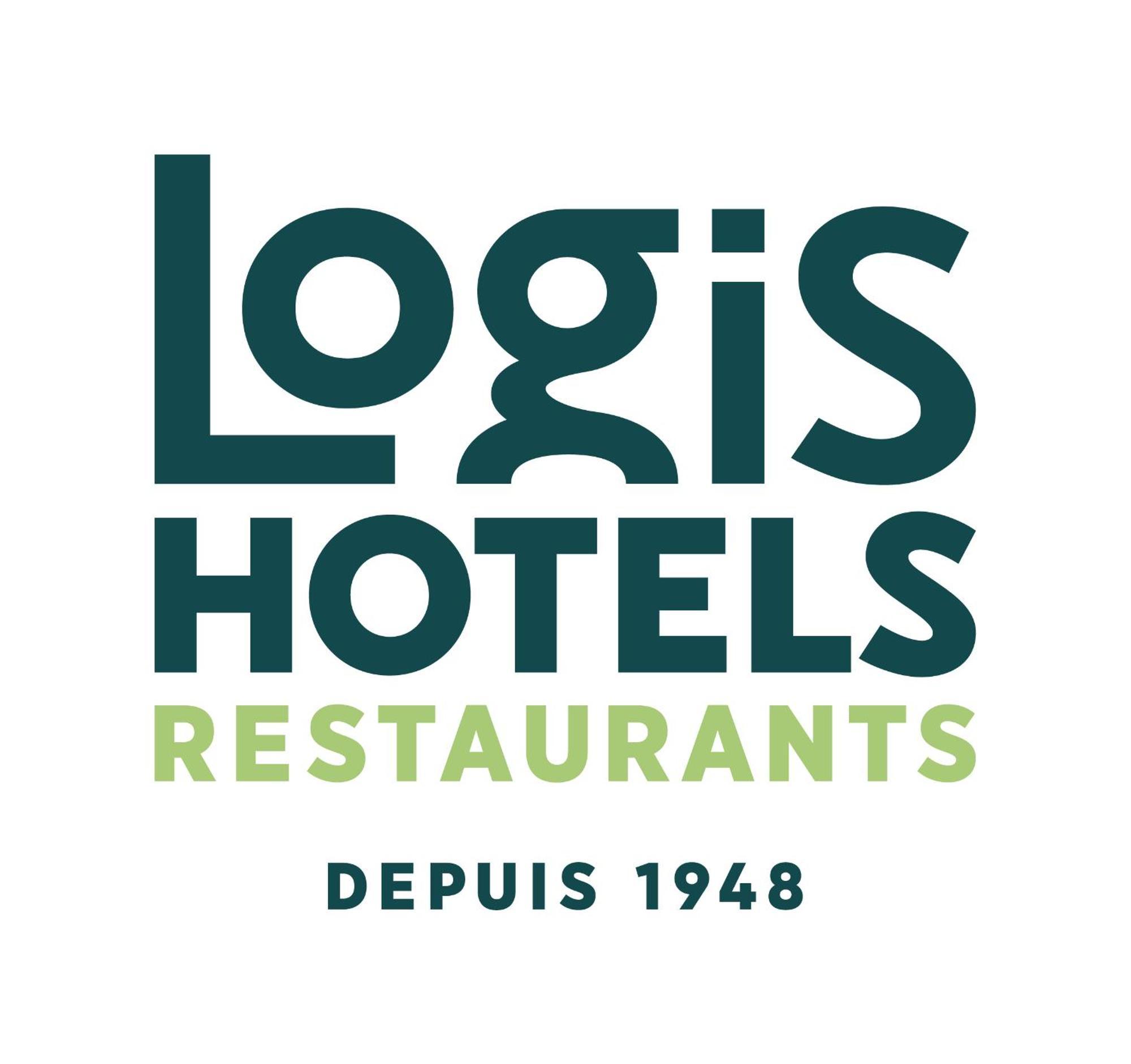 Hotel - Restaurant - Bar - Le Sapin Fleuri Bourg-dʼOueil 외부 사진
